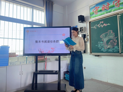 1694765061921899.jpg 尹俊粉照片.jpg