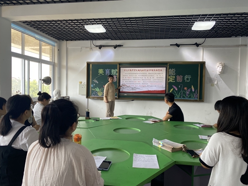 1694765868383550.jpg 教研活动 (2).jpg