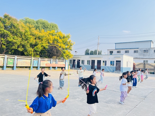 1695088002416457.jpg 41545e2f3f590082d5e82a2259f808b.jpg