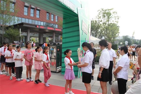 1695209412162526.jpg 4.jpg