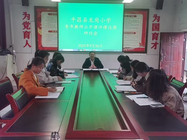 1695722686762642.jpg 6B9F5BCD4B76BCBE2C12B551868AD7C0.jpg