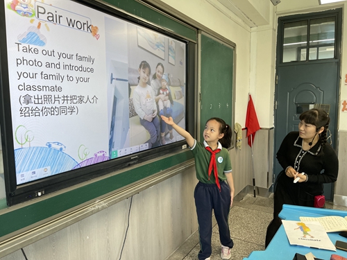 1695775010883922.jpg 听课现场 (1).jpg