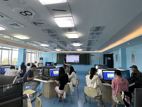 1695775382524355.jpg 教研学习 (1).jpg