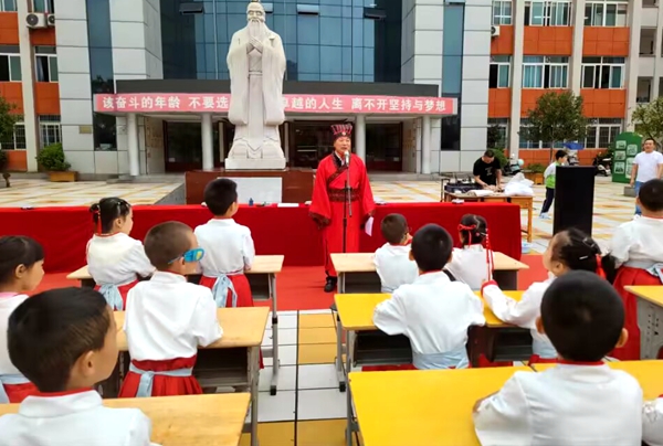 1696039501441683.jpg 赵书记.jpg