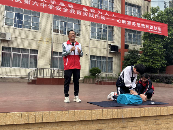 1697537984345780.png 640 (2).png