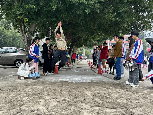 1697974418131942.png 图片2.png