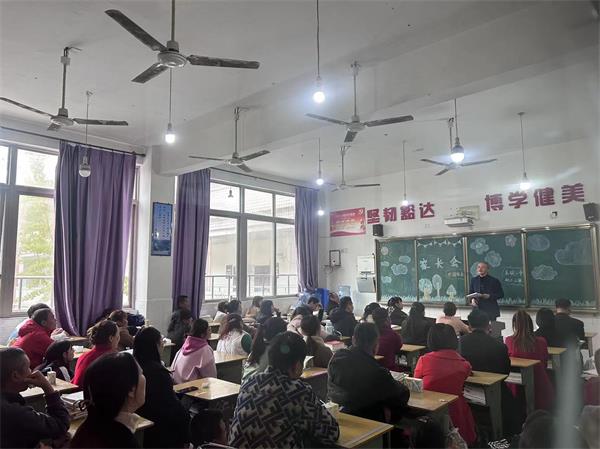 1700228787326159.jpg 教师交流(1).jpg