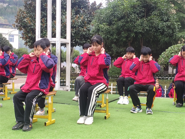 1702290609752286.png 图片2.png