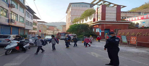 1703741301136249.png 图片2.png