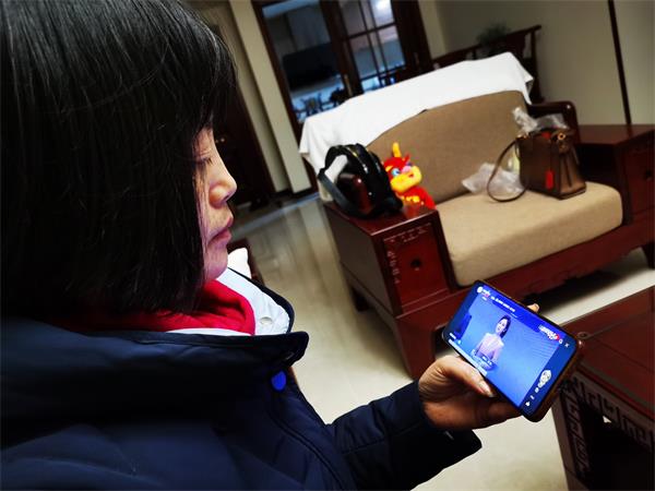 1704441503824429.jpg 观看节目_proc.jpg