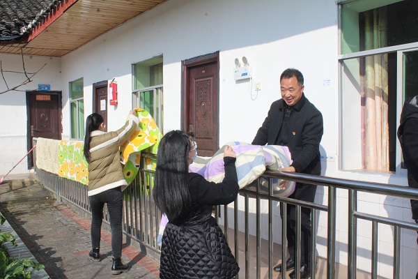 1705114896599894.jpg IMG_4949.jpg