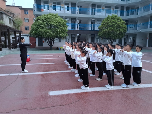 1712976872322753.jpg 王莹.jpg
