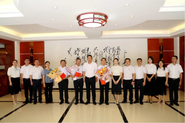 1725881376549576.png 165101wyihua3uyqahhccj.png