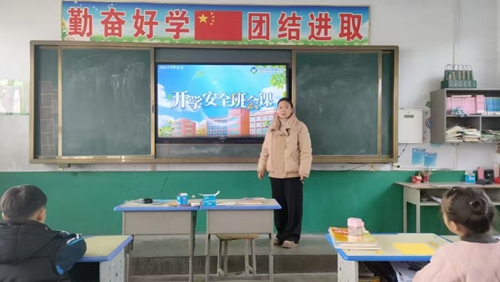 c28a5f5f495712254bc4ddea32a9be3.jpg