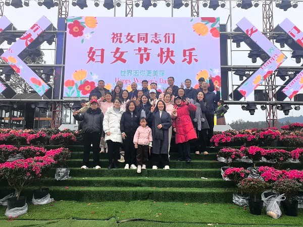 92f9cb11e840ecb5ab5719c01ad6165.jpg