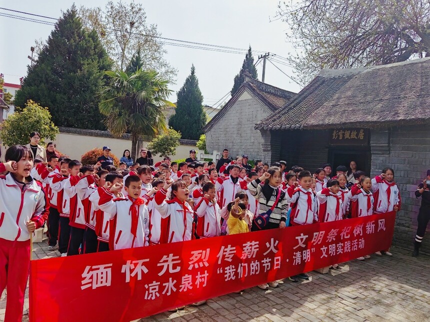 1743734733898405.jpg 1743734396279.jpg