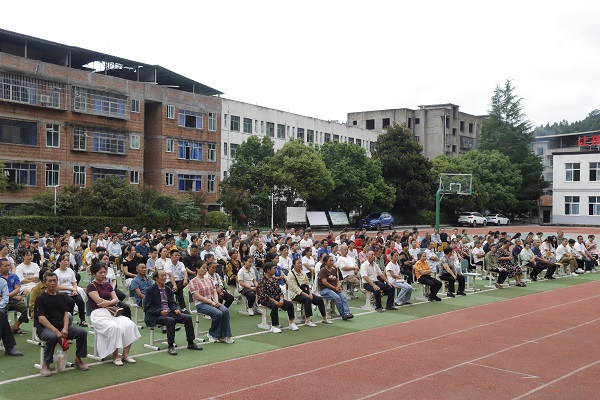 2.JPG