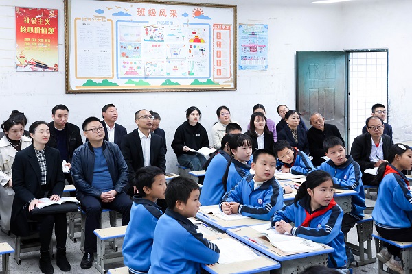 1761626186752791.jpg 送课下乡 (13).JPG