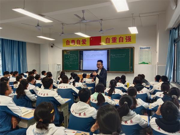 1761661687345496.jpg 李杨川1.jpg