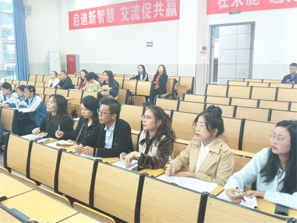 1761661737287930.jpg 评委.jpg