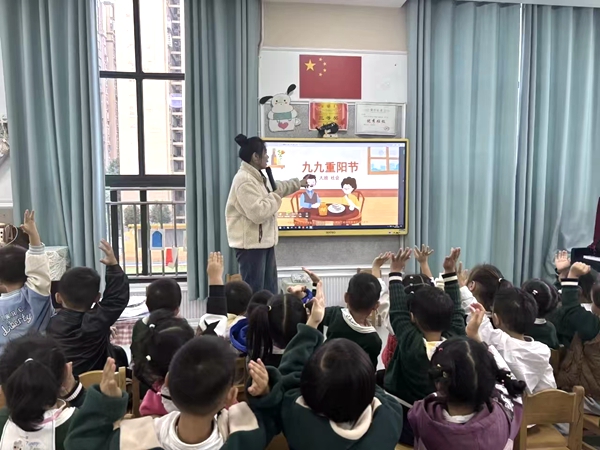 1761807624118787.jpg 主题课程.jpg