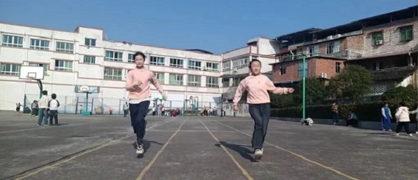 1764302794719234.jpg 640 (1).jpg