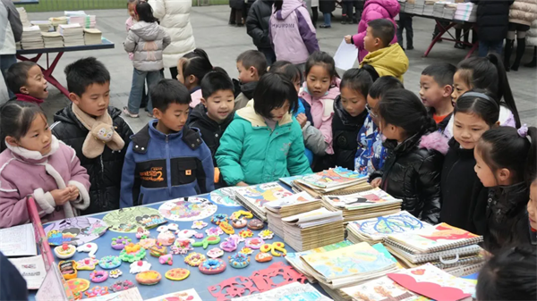 1764581569181488.png 640.webp (2).png