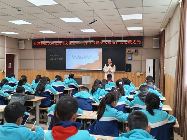 1764812607802121.jpg 4.jpg