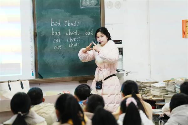 1765205126505337.jpg 3.jpg