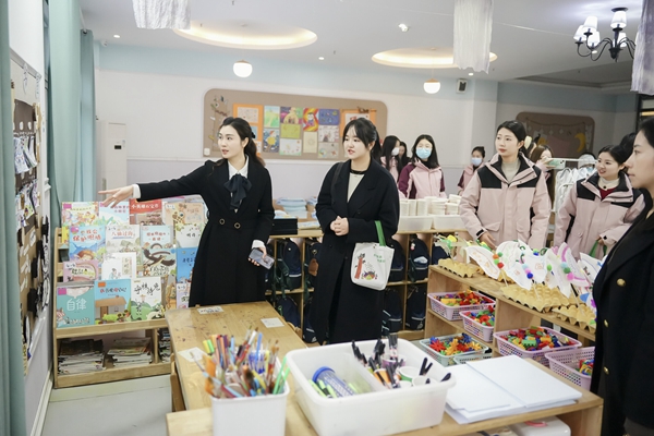 1765356885945829.jpeg 参观幼儿园班级环境1.jpeg