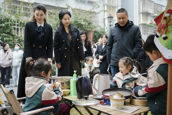 1765357157680283.jpeg 参观幼儿园户外环境.jpeg