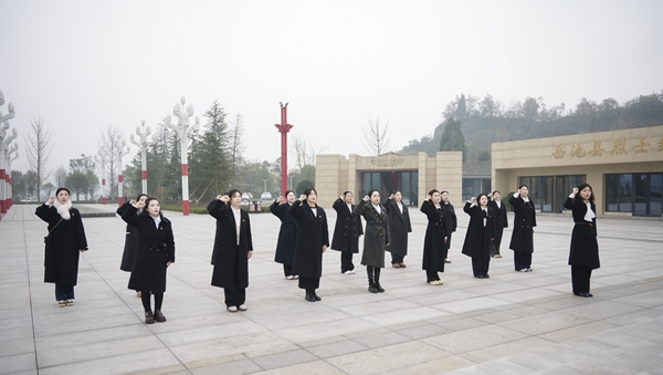 1765357240178809.jpg 宣誓.jpg