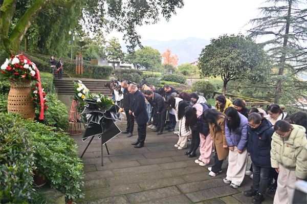 1765809345984774.png 图片2.png