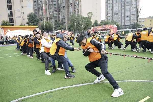 1766998512997836.jpg 家长比赛1.jpg