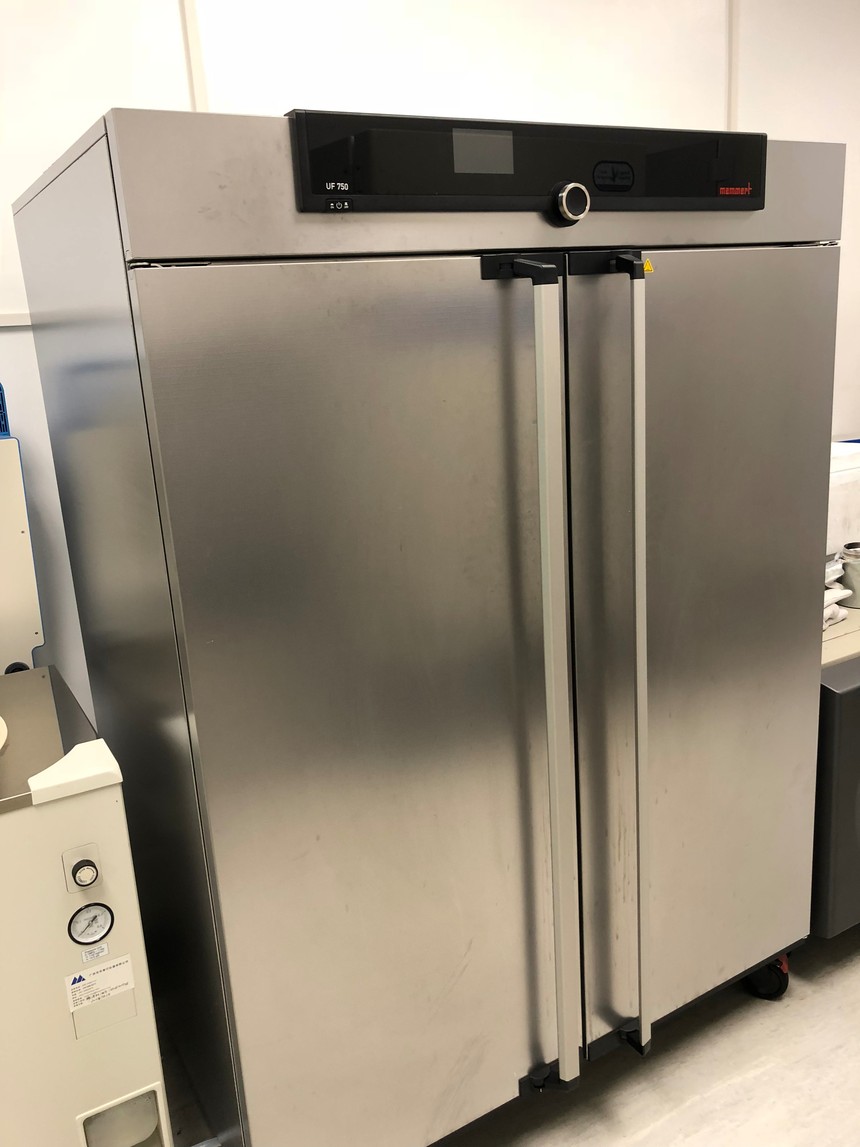 MEMMERT UF750.jpg