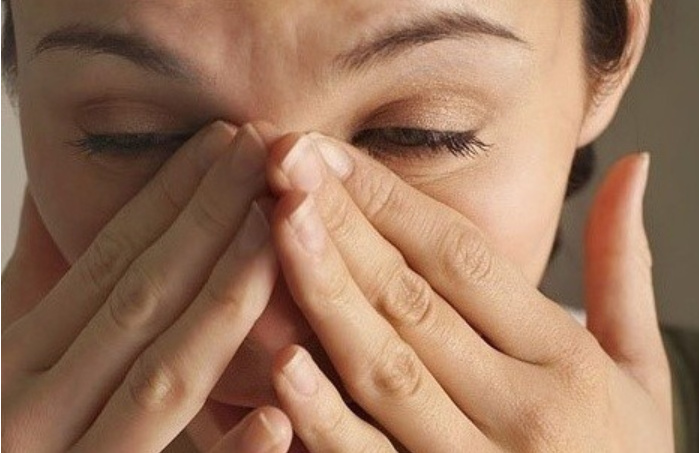 眼睛常流泪是干眼症吗需早治疗