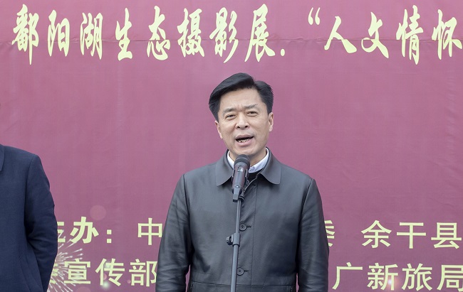 市人大常委会副主任,县委书记胡伟,县委副书记,县长江忠汉,县委常委