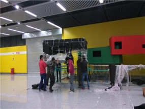 上海市16號地鐵站臨港大道集裝箱【歸航】