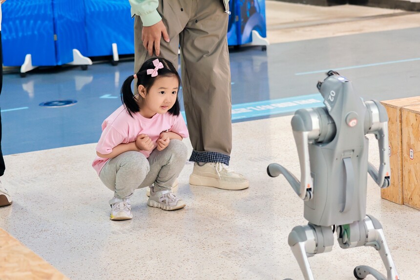 跑酷机器狗.jpg