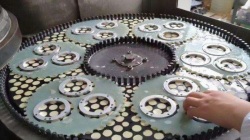 發(fā)往景德鎮(zhèn)陶瓷片研磨設(shè)備