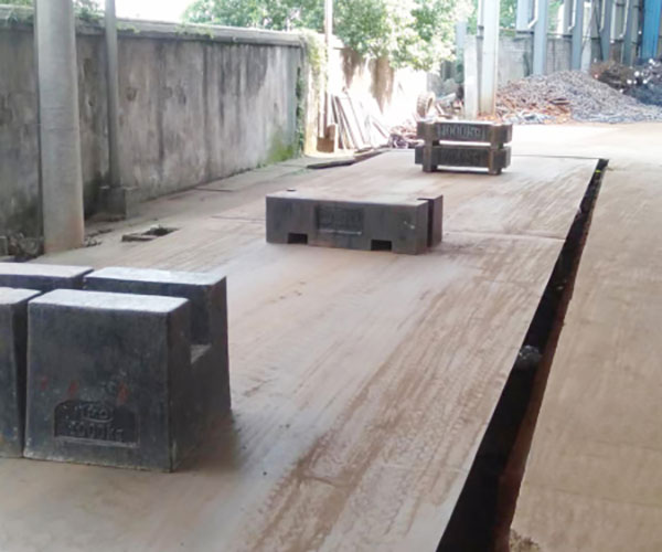 �������ĵ��ӵذ���