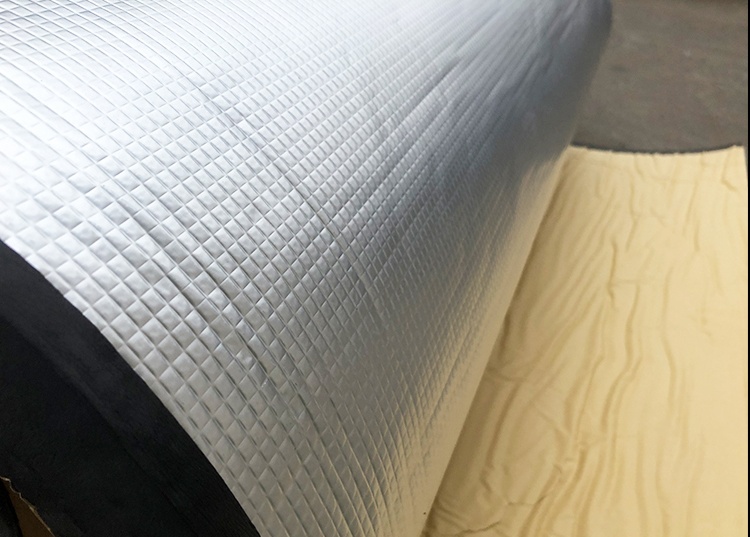 自粘保温隔热棉橡塑板吸音防潮阻燃楼顶阳光房隔热管道水箱保温板