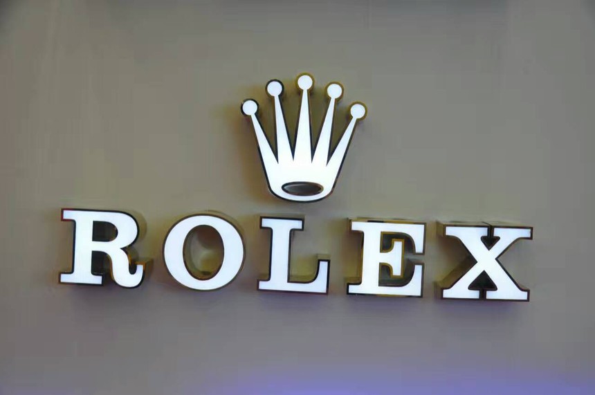 不锈钢包边亚克力发光字