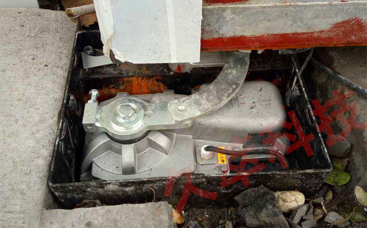 Nice(耐氏)地埋式平开门电机L-FAB Nice(耐氏)地埋式平开门电机L-FAB