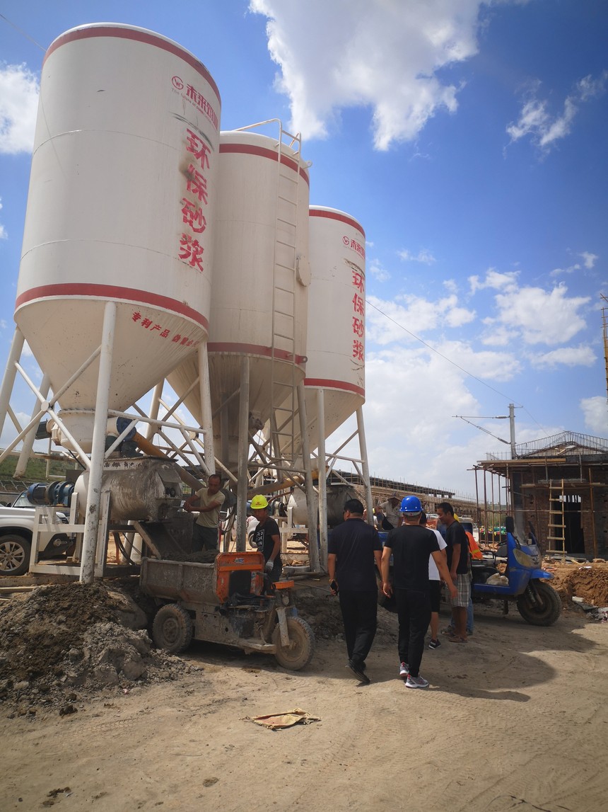 1565515805784114.jpg 内蒙古包头砂浆协会代表8.jpg