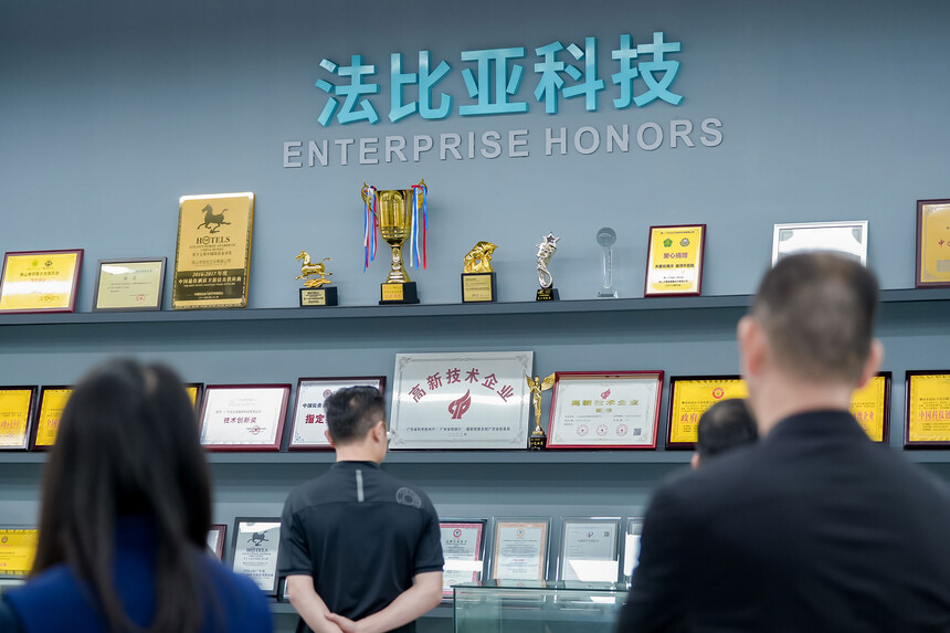 1767083545406973.jpg KD00582-2000.jpg