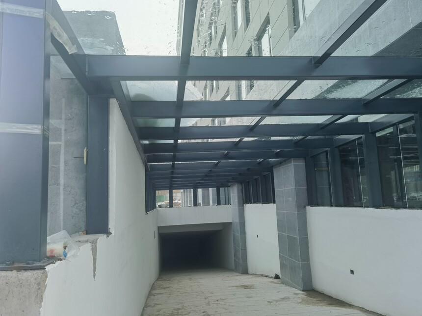 钢结构地下车库出入口