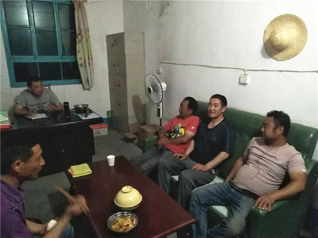 1559810280740093.jpg 下工后開(kāi)會(huì) (2).jpg