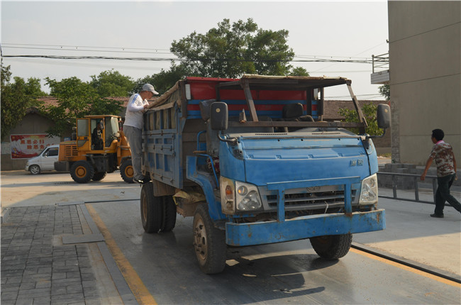 1563960342682639.jpg 1560240492399745.jpg