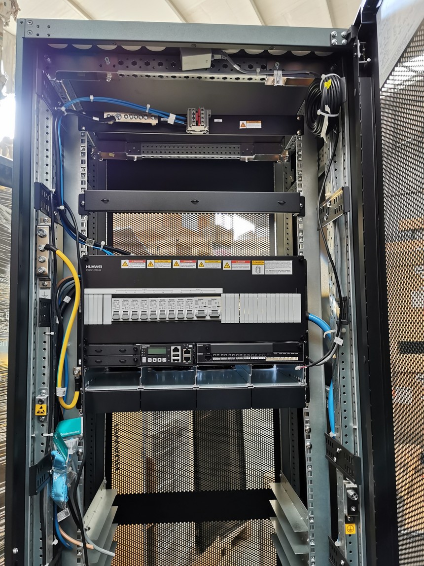 ICC200 N1 C5��Ϊ��Ϲ���ͨ�ŵ�Դ���� DCDU-400AN2�����ϻ���